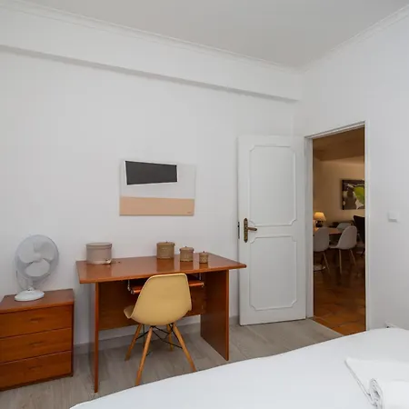 Beguest Gandarinha Apartment