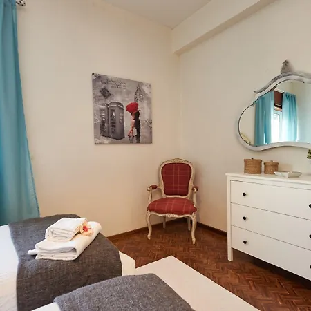Beguest Gandarinha Daire Cascais
